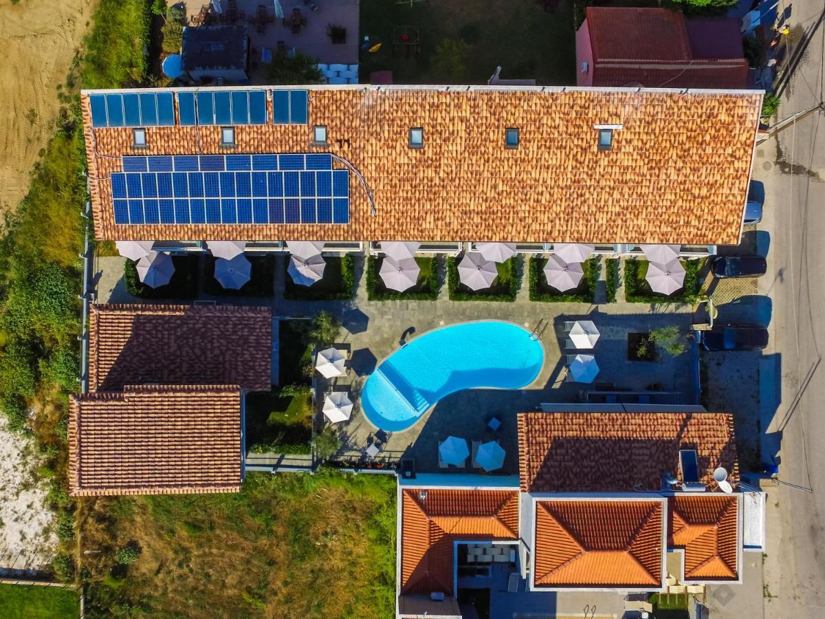 Theros Villas & Suites Chrisi Ammoudia Eksteriør billede