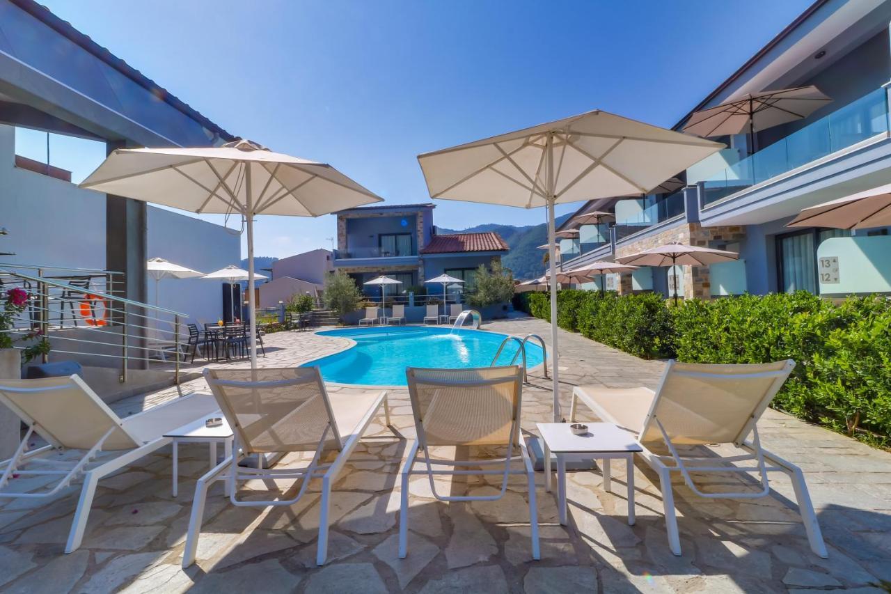Theros Villas & Suites Chrisi Ammoudia Eksteriør billede
