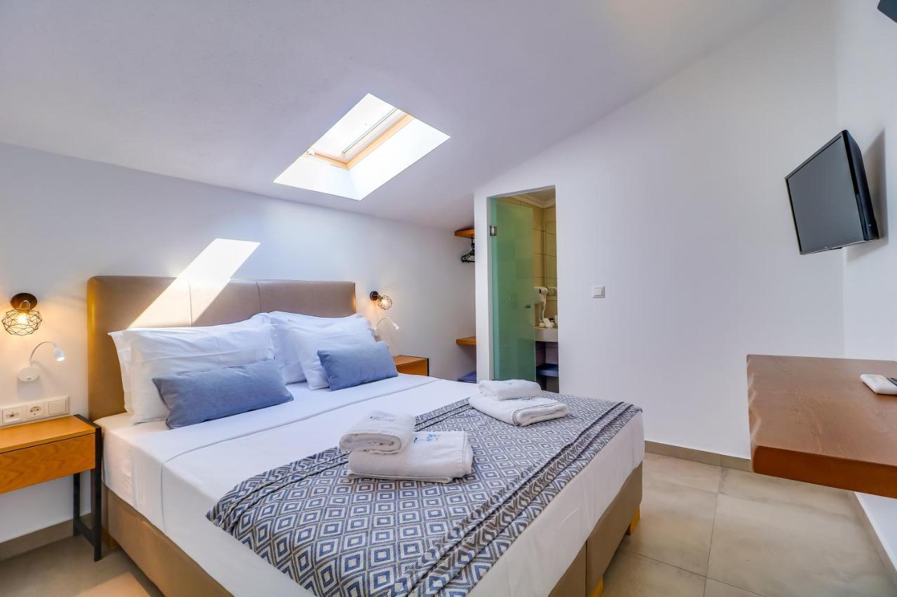 Theros Villas & Suites Chrisi Ammoudia Eksteriør billede