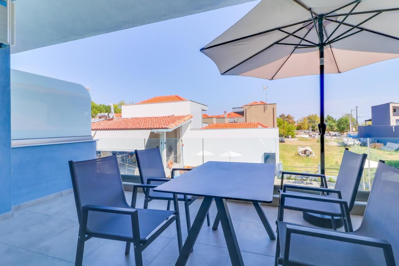Theros Villas & Suites Chrisi Ammoudia Eksteriør billede