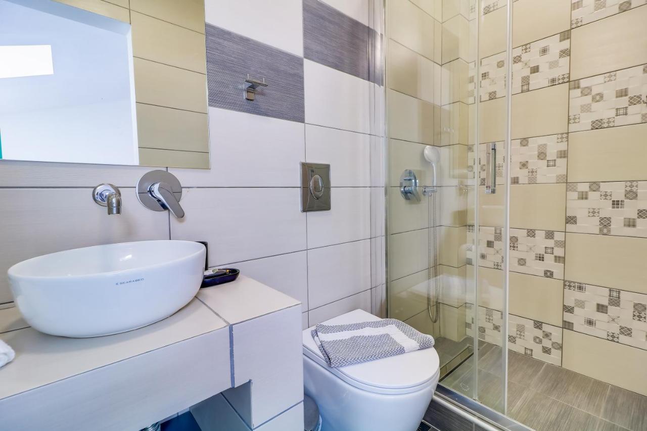 Theros Villas & Suites Chrisi Ammoudia Eksteriør billede