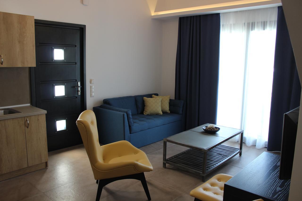Theros Villas & Suites Chrisi Ammoudia Eksteriør billede